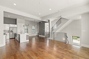 1613 Wheeler Ave in Houston, TX - Building Photo