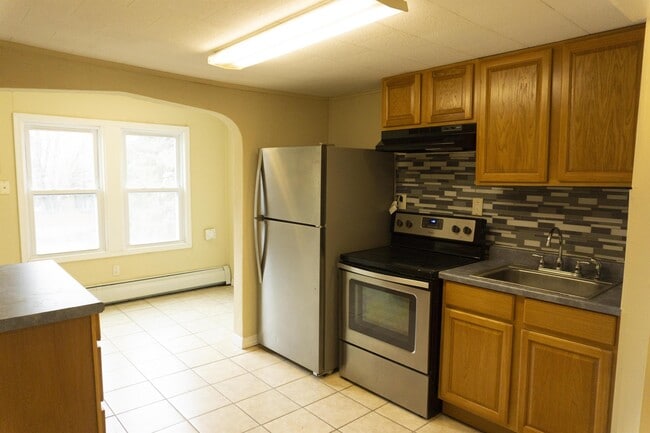 44 Terrace St, Unit Suite 2 in Wilkes-Barre, PA - Foto de edificio - Building Photo
