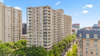 3225 Turtle Creek Blvd in Dallas, TX - Building Photo