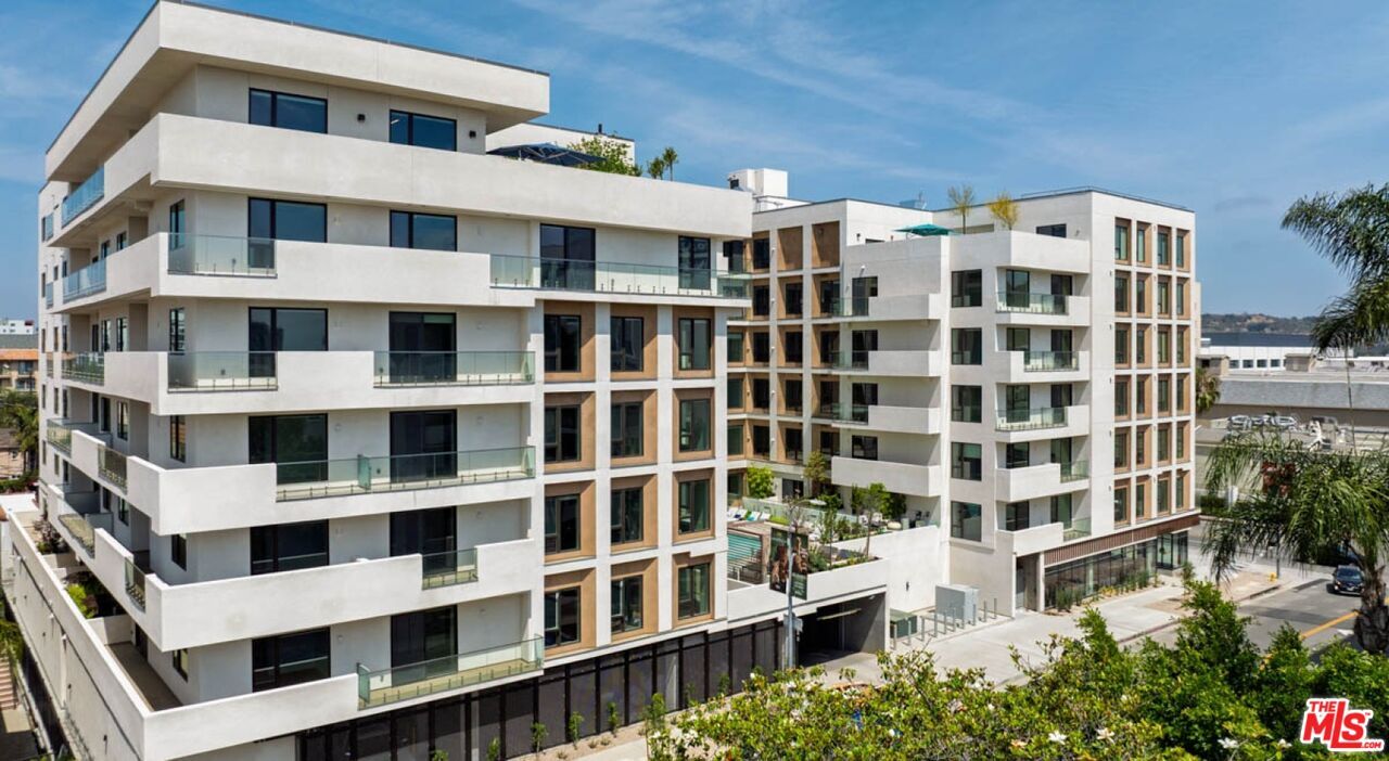 10375 Washington Blvd in Culver City, CA - Building Photo