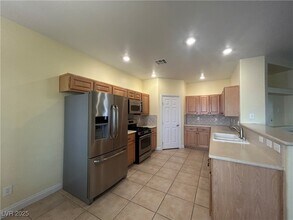 8841 Blue Wolf St in Las Vegas, NV - Building Photo - Building Photo