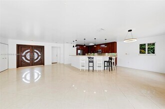 8845 SW 156th Terrace in Palmetto Bay, FL - Building Photo - Building Photo