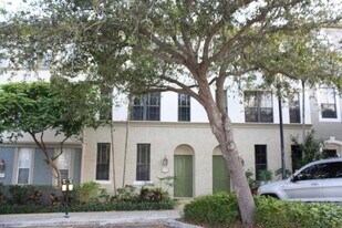 612 Fern St in West Palm Beach, FL - Building Photo