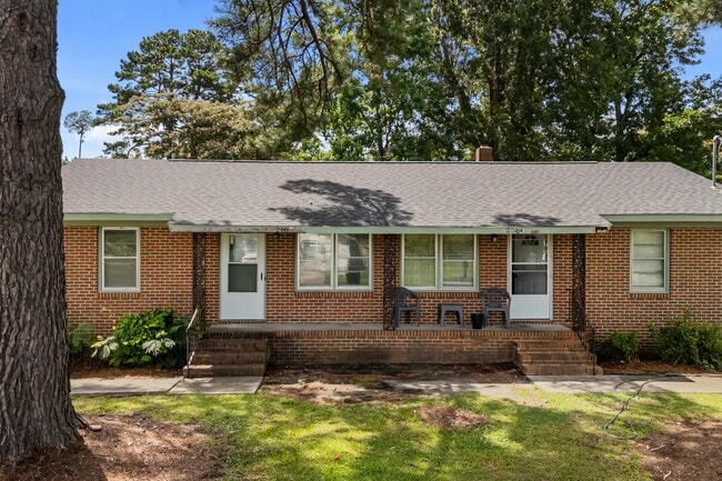 208 N Anderson St, Unit A in Elm City, NC - Building Photo - Building Photo