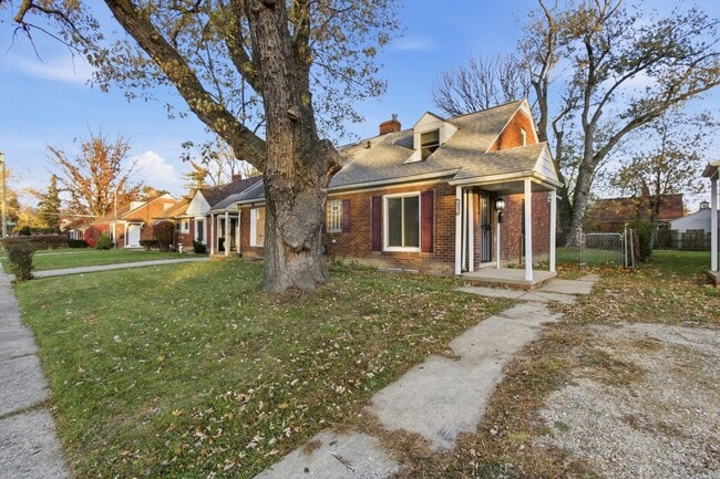 property at 10934 Nottingham Rd