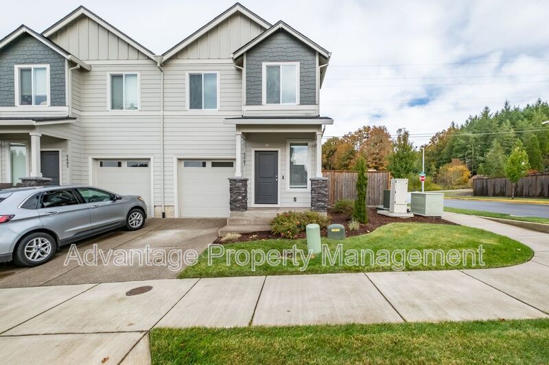 5587 NW Torchcrest Pl in Corvallis, OR - Building Photo