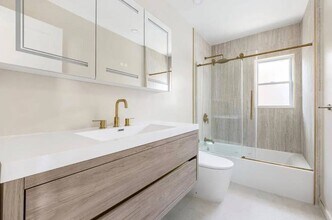 208-12 53rd Ave in Queens, NY - Building Photo - Building Photo