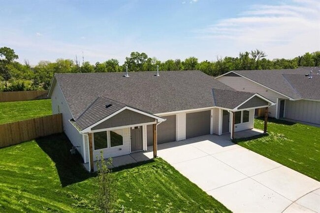 524-526 W 50th Ct S in Wichita, KS - Building Photo - Building Photo