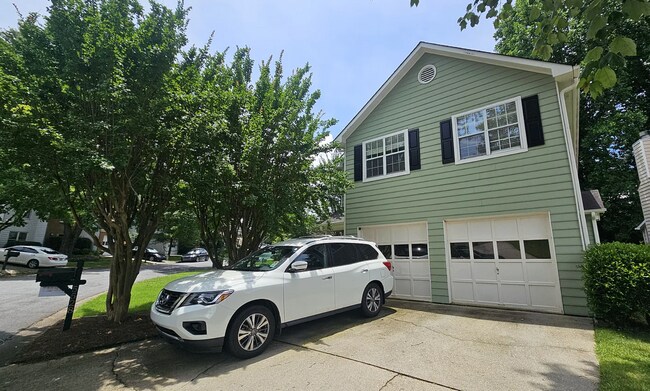 5528 Bridge Pointe Dr in Alpharetta, GA - Foto de edificio - Building Photo