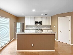 1263 W 17th St in Houston, TX - Foto de edificio - Building Photo