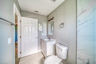 2002-2004 NE 6th St in Cape Coral, FL - Building Photo - Building Photo