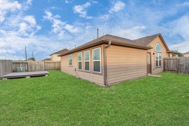 2411 Zephyr Ln in Rosenberg, TX - Building Photo - Building Photo