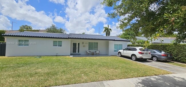 10900 SW 107th Ave in Miami, FL - Building Photo - Building Photo