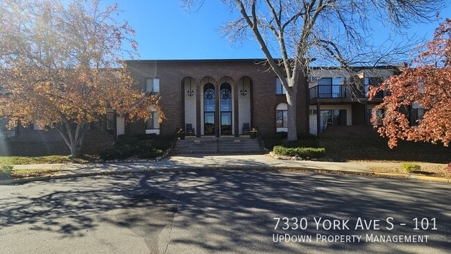 7330 York Ave S in Minneapolis, MN - Building Photo - Building Photo