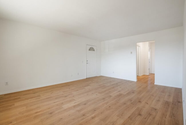 property at 1420 Hilltop Dr