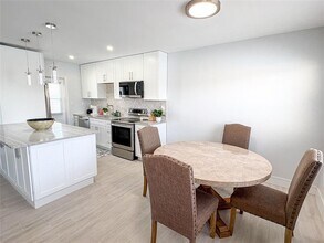 4541 N Ocean Dr in Lauderdale-by-the-Sea, FL - Building Photo - Building Photo