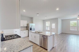 525 Passenger Trl in Fort Worth, TX - Building Photo - Building Photo