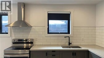 284 James St N in Hamilton, ON - Building Photo