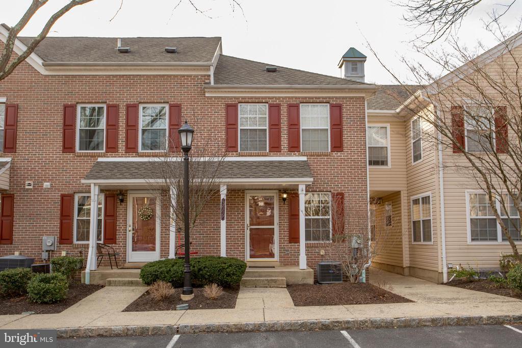 3919 Captain Molly Cir in Doylestown, PA - Building Photo