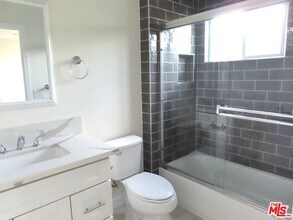 732 S Leland St in Los Angeles, CA - Building Photo - Building Photo