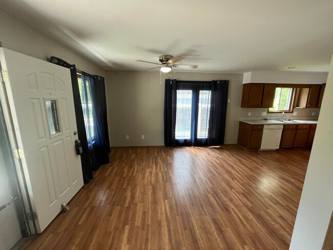 6940 Shattuck Rd in Saginaw, MI - Building Photo - Building Photo