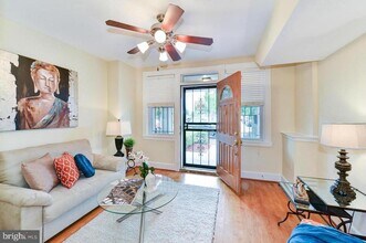 1648 L St NE in Washington, DC - Building Photo - Building Photo