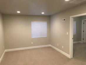 1054 W Narrows Ln in Bluffdale, UT - Building Photo - Building Photo