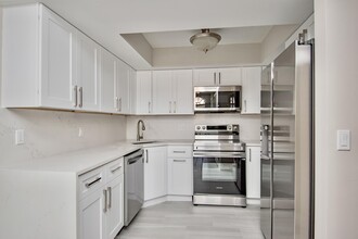 4240 Village B Dr in Delray Beach, FL - Building Photo - Building Photo
