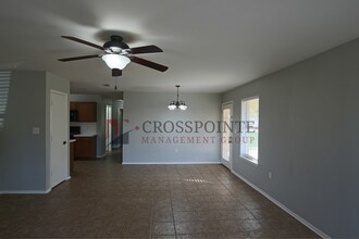 227 Willowbrook Ln in Whitehouse, TX - Building Photo - Building Photo