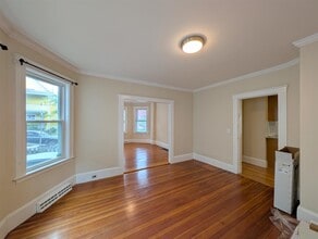 38 Gold Star Rd, Unit 1 in Cambridge, MA - Building Photo - Building Photo