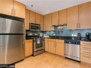 929 Portland Ave in Minneapolis, MN - Building Photo - Building Photo