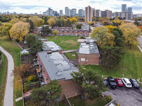 53-71 Godstone Rd in Toronto, ON - Building Photo - Building Photo