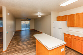 Westlake Townhomes Apartments in Fargo, ND - Foto de edificio - Interior Photo