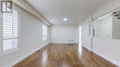 4783 Apple Blossom Cir in Mississauga, ON - Building Photo - Building Photo