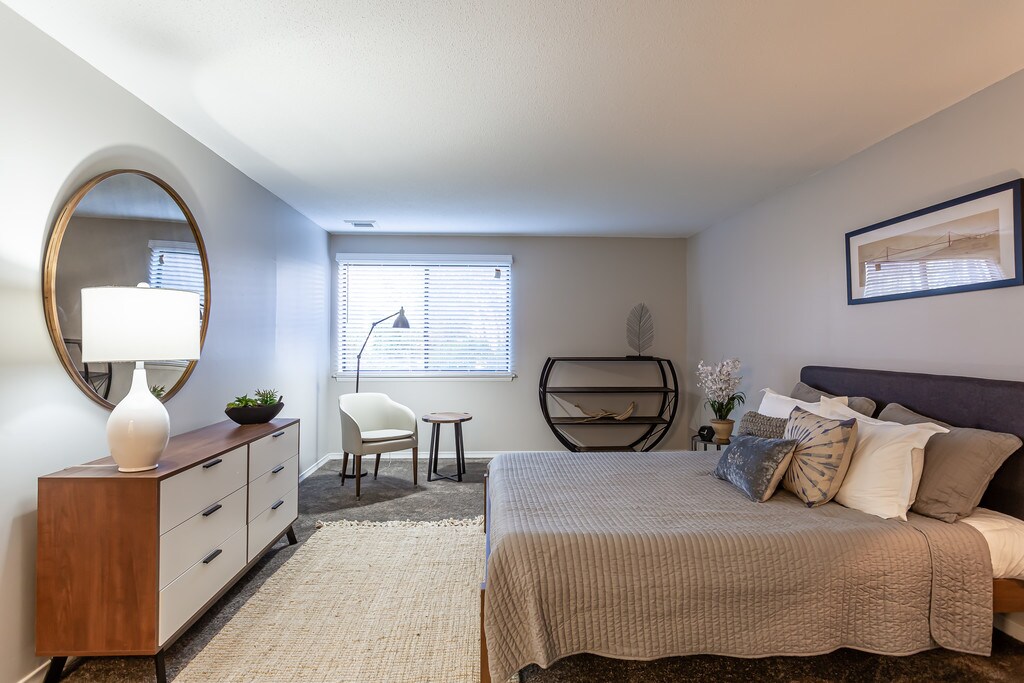 Avon Place Apartments in Avon, CT