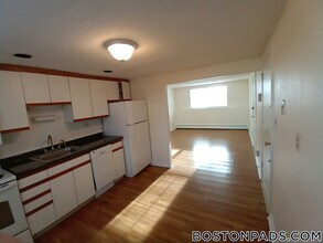 10 River Dr, Unit B in Danvers, MA - Building Photo - Building Photo