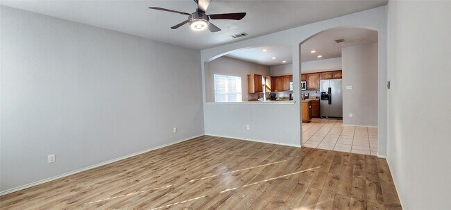 1121 Beaverwood Ln in Crowley, TX - Building Photo - Building Photo