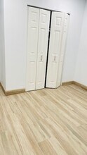 10025 Walnut Ave, Unit B in South Gate, CA - Foto de edificio - Building Photo