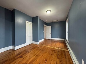 6 Graham St in Biddeford, ME - Building Photo - Building Photo