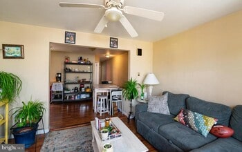 2205 S 20th St in Philadelphia, PA - Building Photo - Building Photo