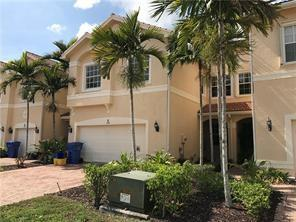 560 Silk Carnation Way in Royal Palm Beach, FL - Building Photo