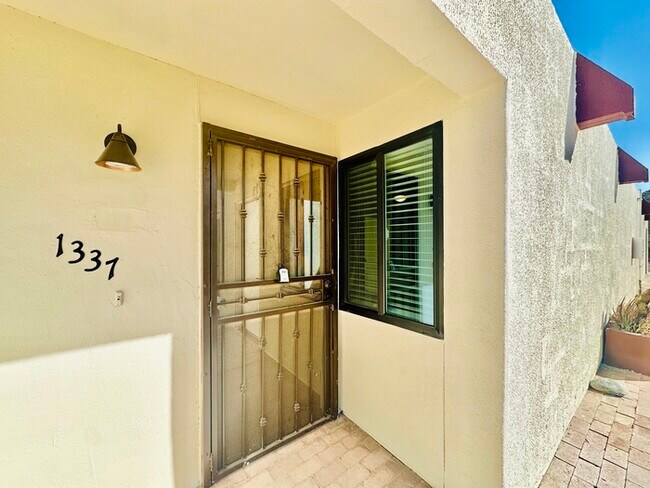 1337 W Pennington St in Tucson, AZ - Foto de edificio - Building Photo
