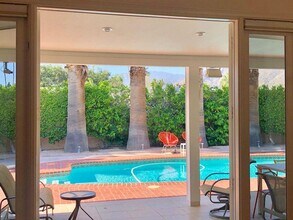 663 E Chia Rd in Palm Springs, CA - Building Photo - Building Photo