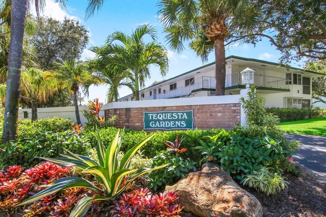 8 Garden St in Jupiter, FL - Building Photo