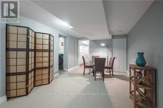 52 Tweedrock Crescent in Toronto, ON - Building Photo - Building Photo