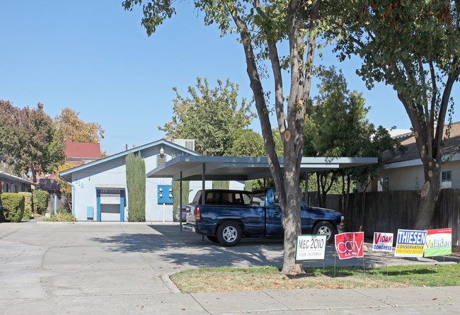 310 Center St in Hanford, CA - Building Photo - Building Photo