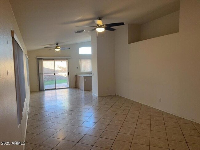 4022 E Meadow Dr in Phoenix, AZ - Foto de edificio - Building Photo