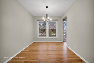 1105 Greensfield Dr in Naperville, IL - Building Photo - Building Photo
