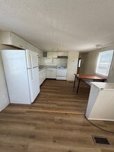1001 Elm St in Wilkesboro, NC - Building Photo - Building Photo