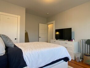 54 Mansfield St, Unit 3 in Boston, MA - Building Photo - Building Photo